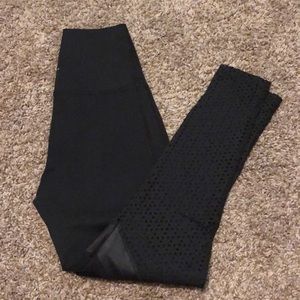 Beyond yoga cut out leggings